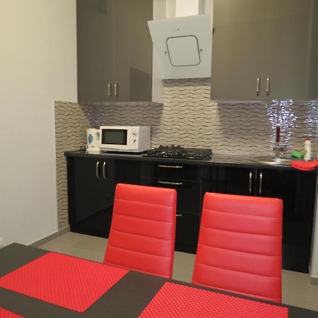טביליסי Three Rooms Apartment מראה חיצוני תמונה
