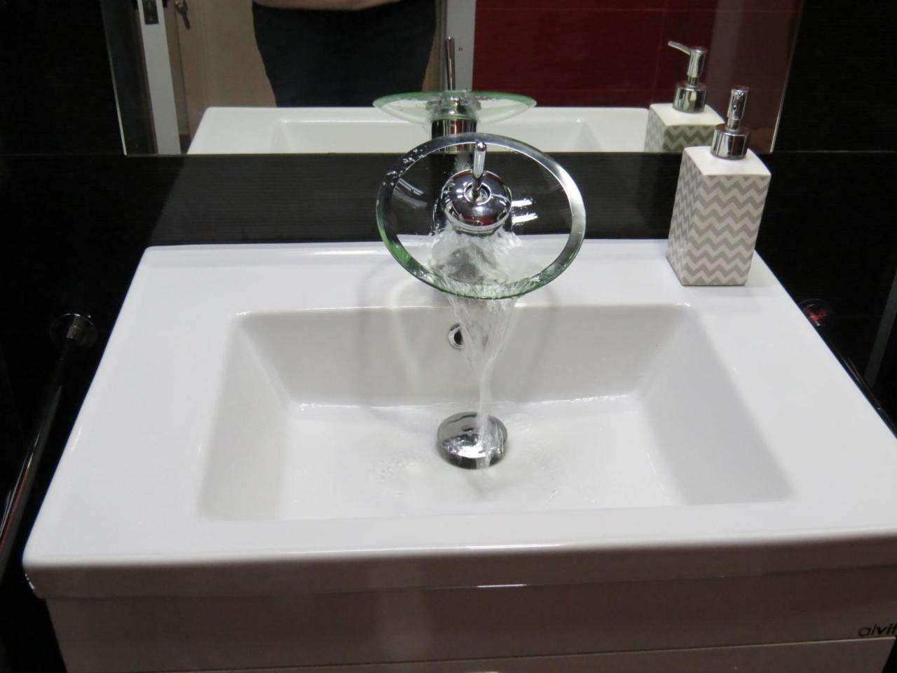 טביליסי Three Rooms Apartment מראה חיצוני תמונה