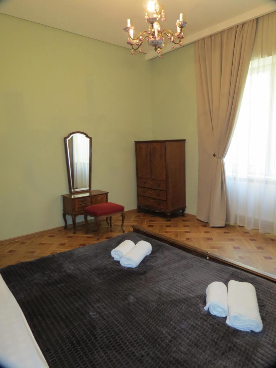 טביליסי Three Rooms Apartment מראה חיצוני תמונה