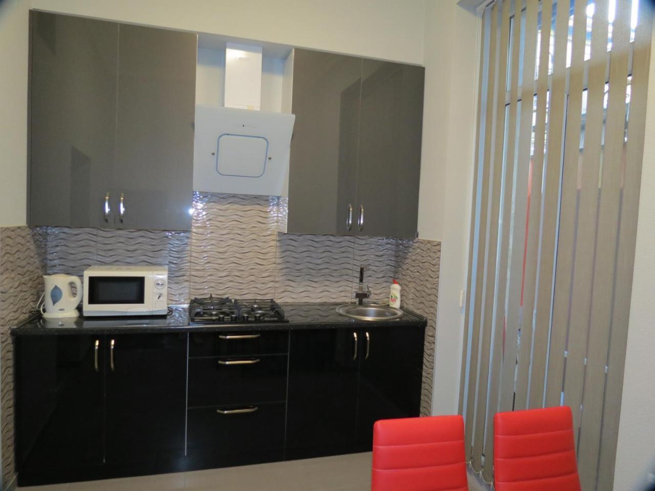 טביליסי Three Rooms Apartment מראה חיצוני תמונה