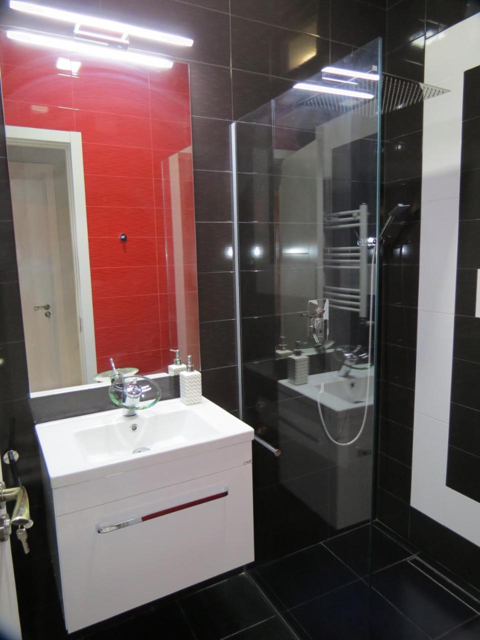 טביליסי Three Rooms Apartment מראה חיצוני תמונה