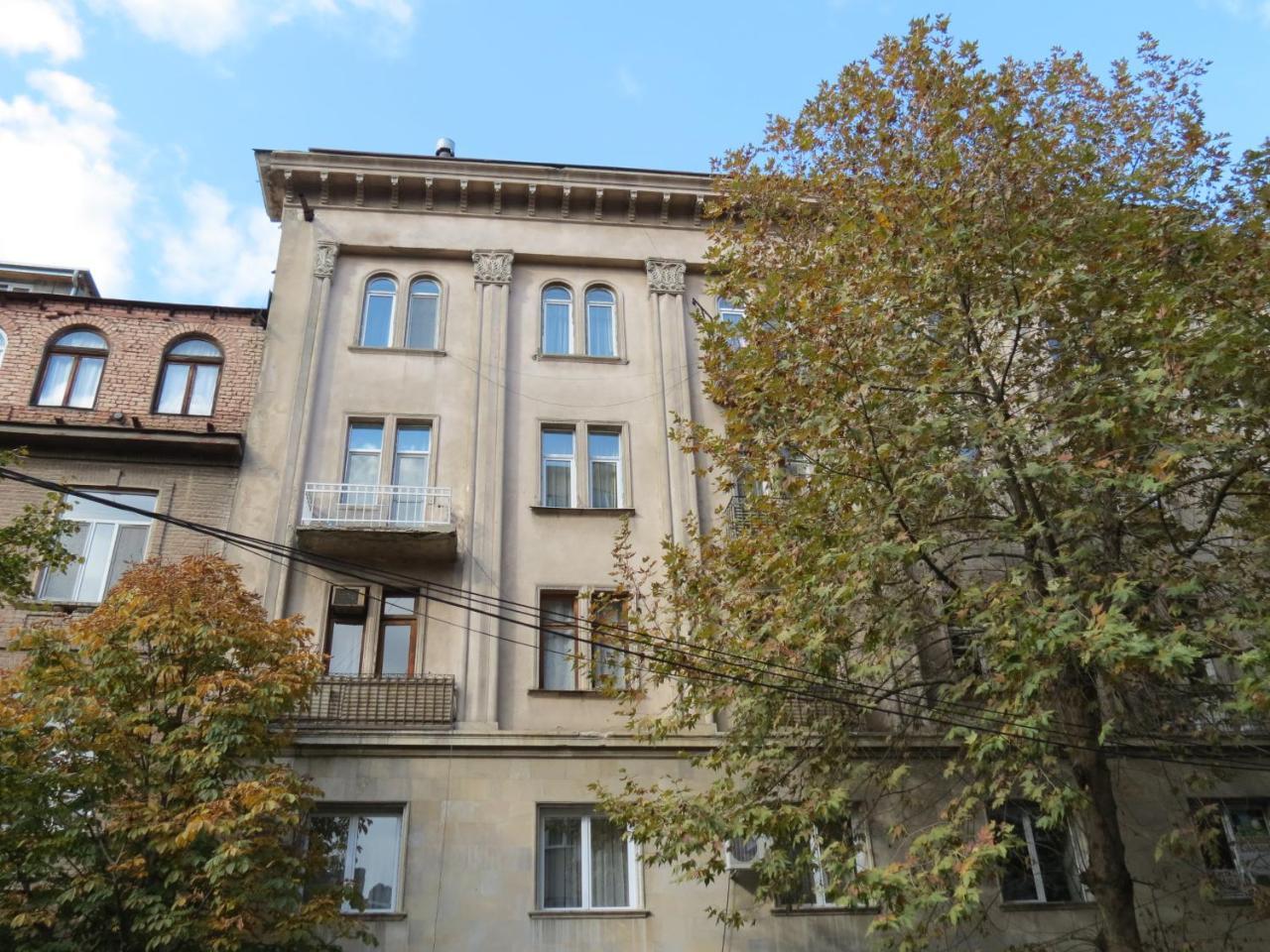 טביליסי Three Rooms Apartment מראה חיצוני תמונה
